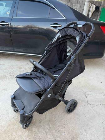 Коляскс прогулочная