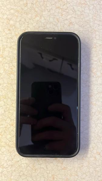 Продам телефон 11 айфон