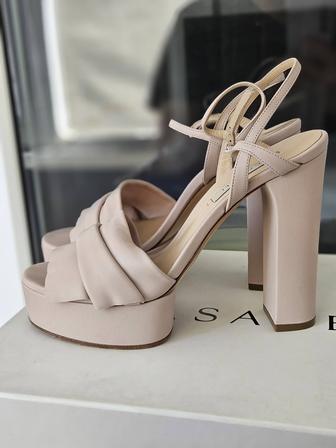 женские туфли casadei