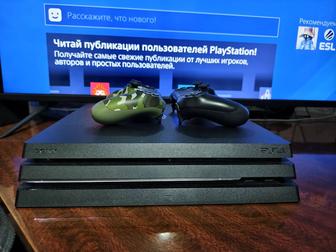 Sony PlayStation 4 Pro 1TB 2 геймпада, 3 игры, коробка