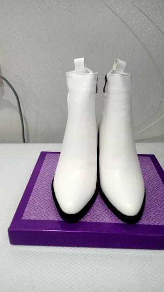 Продам полусапожки новые 36 р