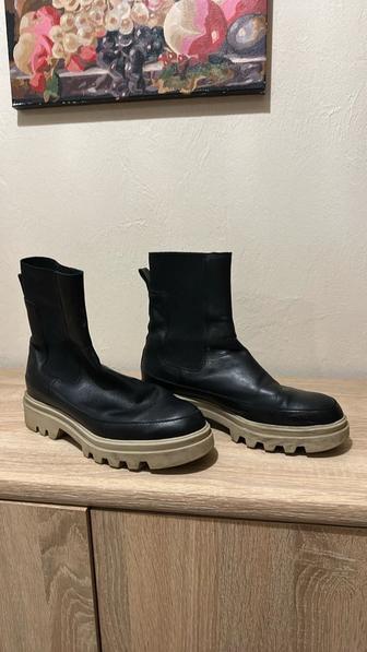 Сапоги осенние размер 38