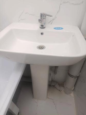 Раковина керамика с ножкой