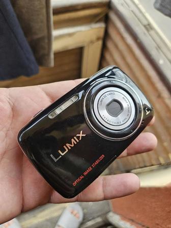 Цифровой фотоаппарат Lumix