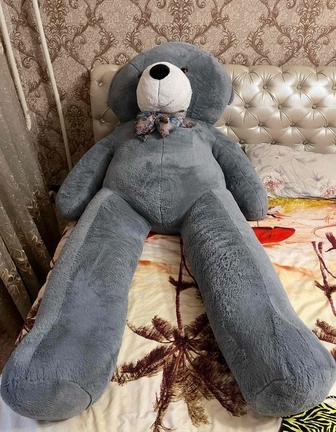 Продам мягкую игрушку большого Мишку