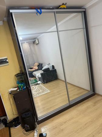 2 шкафа и 1 комод. Все за 50000. Самовывоз