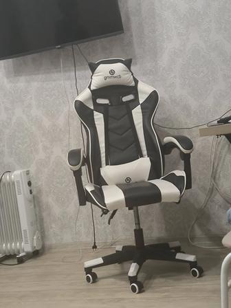 Продам игровое кресло