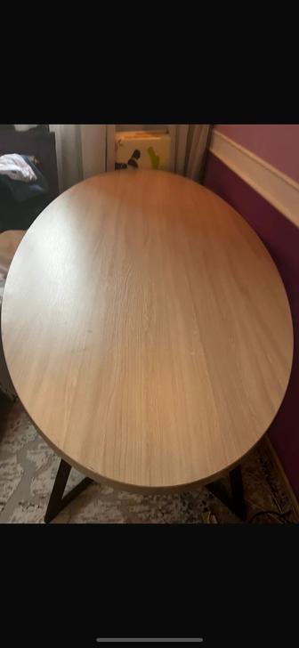Срочно продам овальный стол