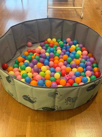 Сухой бассейн с шариками