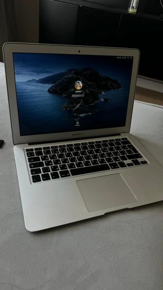 Продам легкий и стильный MacBook Air 13 (Early 2014)