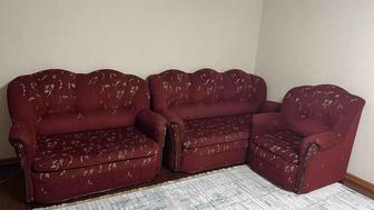 Продам диван б/у срочно самовывоз