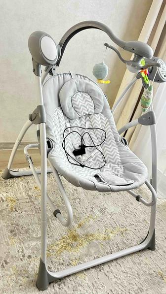 Продаю шезлонг детский в хорошем состоянии ( есть доставка бесплатно)