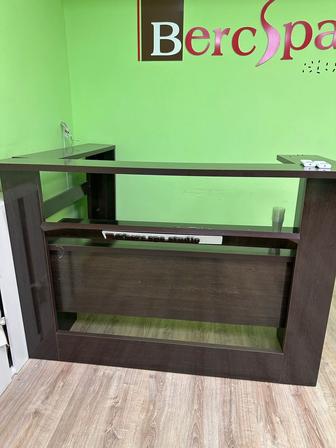 ресепшн, душевая кабина