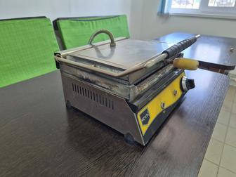 Продам тостер Турецкий