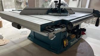Настольный распиловочный станок Makita MLT100N