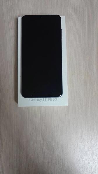 Продам Samsung Galaxy S21 FE 8 ГБ8/256Гб серый