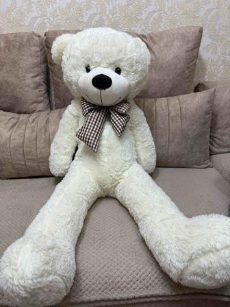 Плюшевый медведь