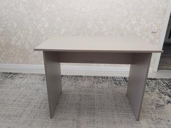 Продам письменный стол