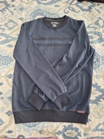 Продам кофты разные