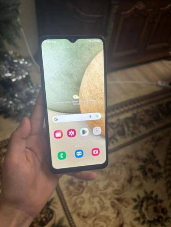 Продам телефон