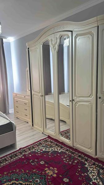 Продам спальный гарнитур