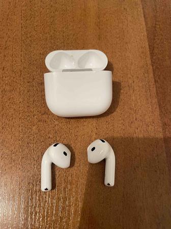 Продаю наушники AirPods 4 noise cancellation
