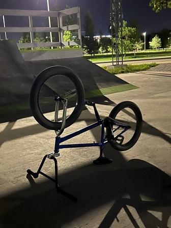 Продам велосипед bmx бэймикс