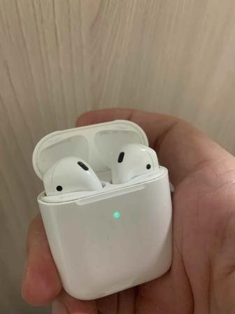 Продам AirPods 2 поколения оригинал