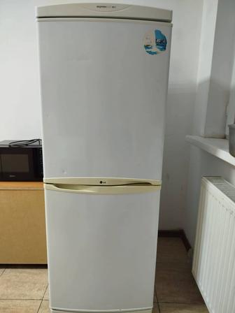 Продам холодильник