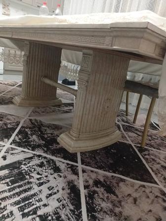 Кухонный стол