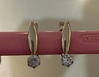 Продам золотые серьги 585 проба