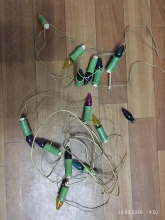 Лампочки и патроны от гирлянды СССР