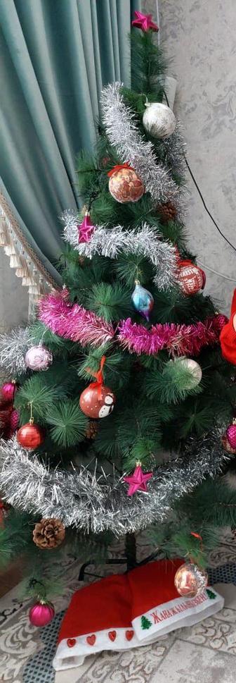 Продам елку с игрушками