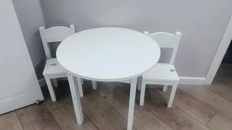 Детский стол со стульями