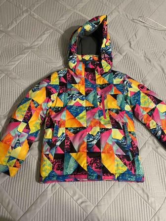 Продам детскую куртку на девочку