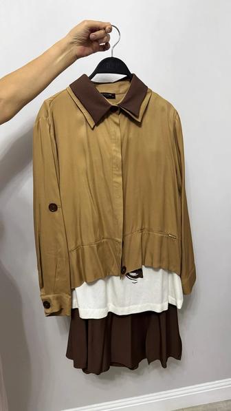 Продам женский костюм