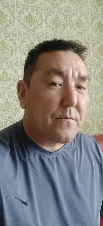 Столяр