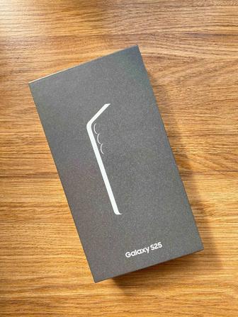 Продаю Samsung Galaxy S25 / 128GB Состояние Новый!