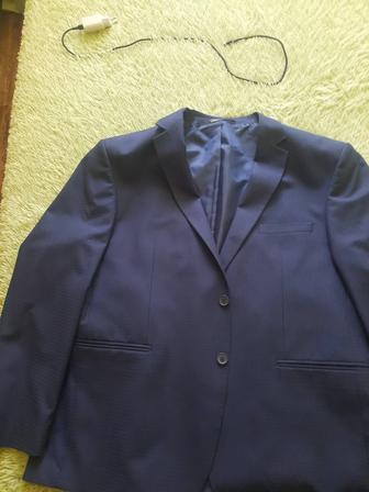 Продам костюм