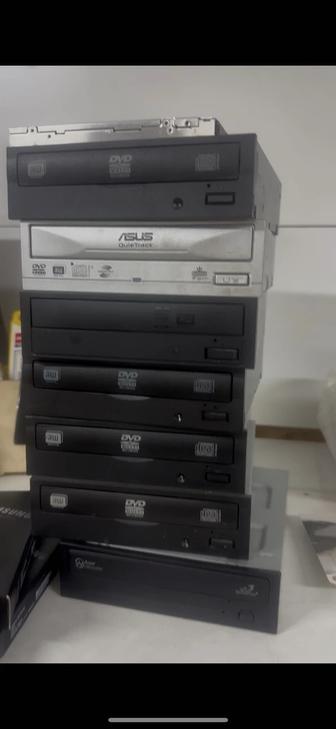 DVD приводы половина точно рабочие!
