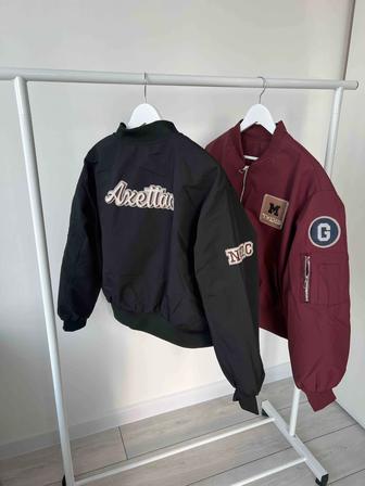 Бомбер женский черный