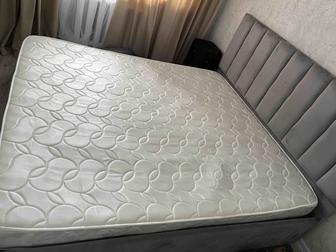 Продам кровать с мягким изголовьем