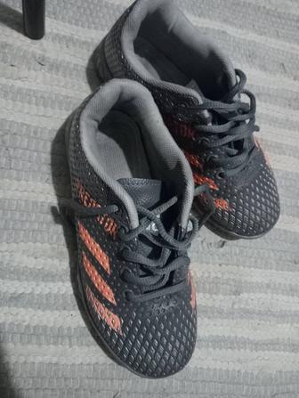 Продам сороконожки, бутсы для футбола, футбольные бутсы