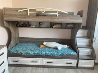 Продам двухъярусную кровать