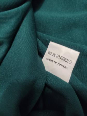 Продам платье вечернее зеленого цвета