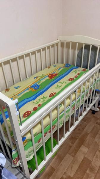 Детская кроватка