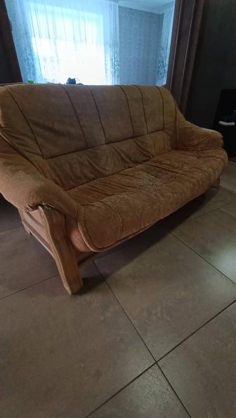 Отдам диван