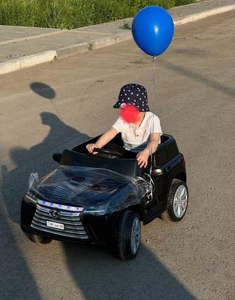 Продам новую детскую машинку