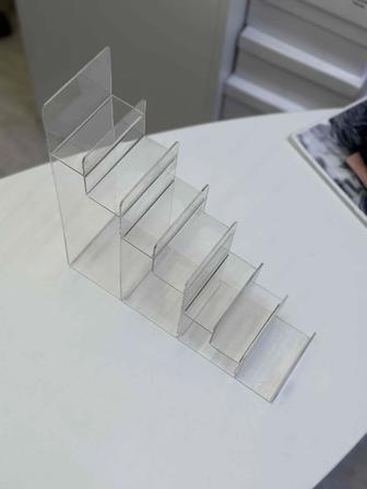 Подставки для кошельков и картхoldеров