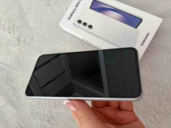 Продам Samsung Galaxy A54 256 ГБ Отличное состояние